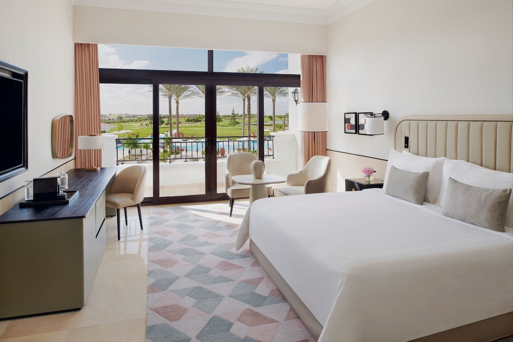 Deluxe Golf View Room