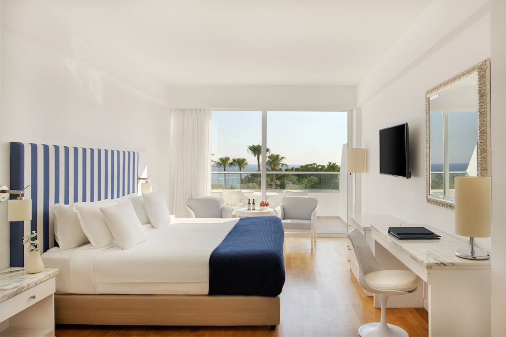 Executive Studio, Sea View