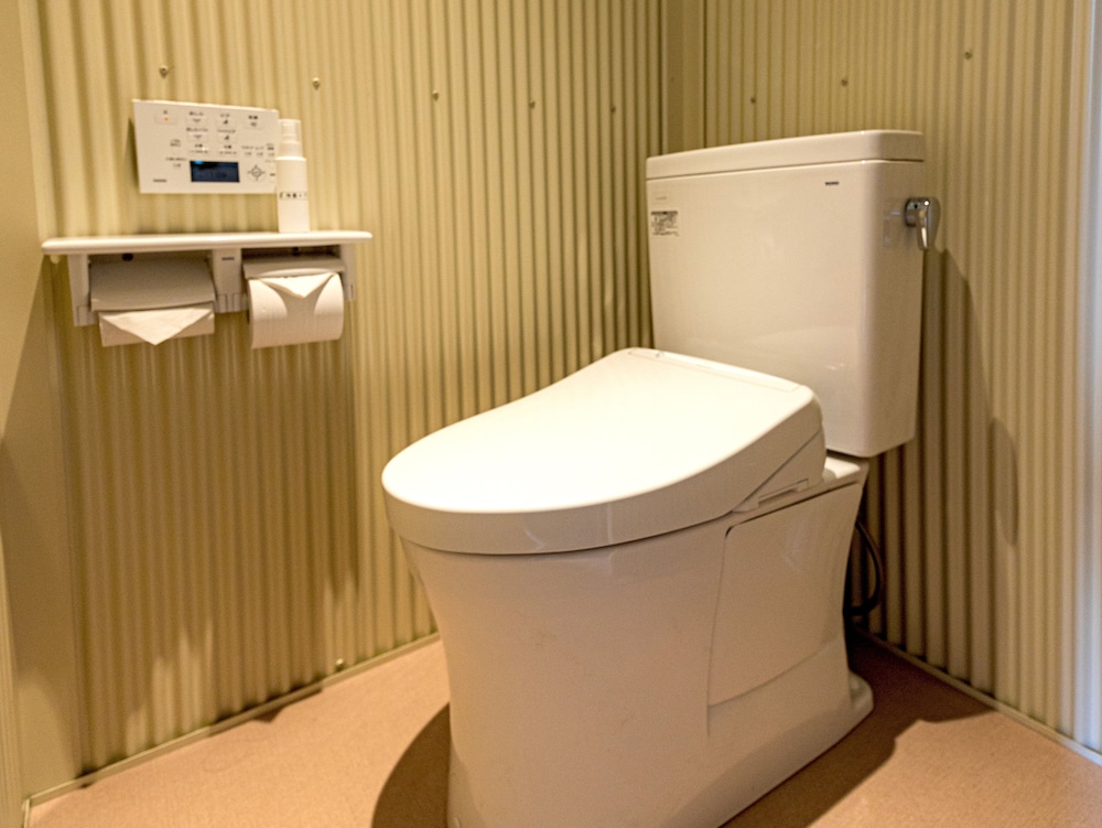 Standard Twin Room - Photo 7