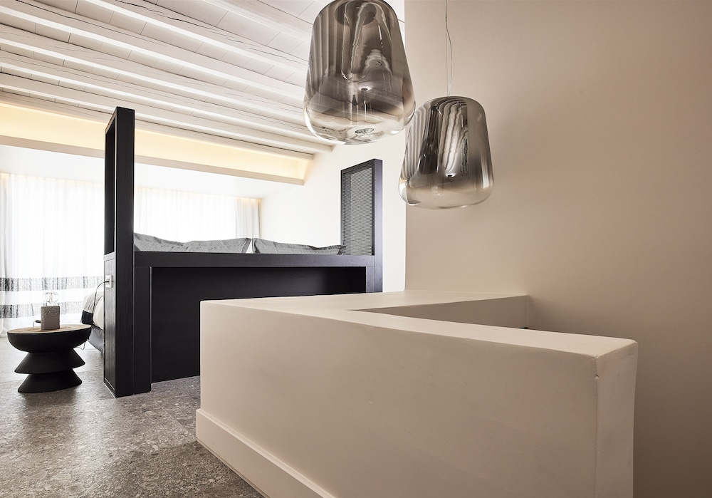 Deluxe Family Suite with Private Pool