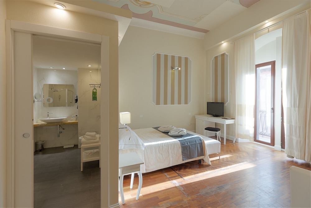 Junior Quadruple Room, 1 Double Bed with Sofa bed, Non Smoking photo 1