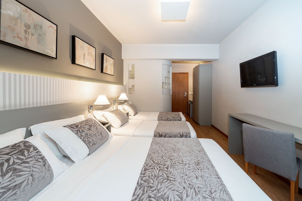 Basic Quadruple Room - Photo 3