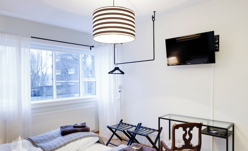Residential Suite ( 8 persons) 1st floor photo 2