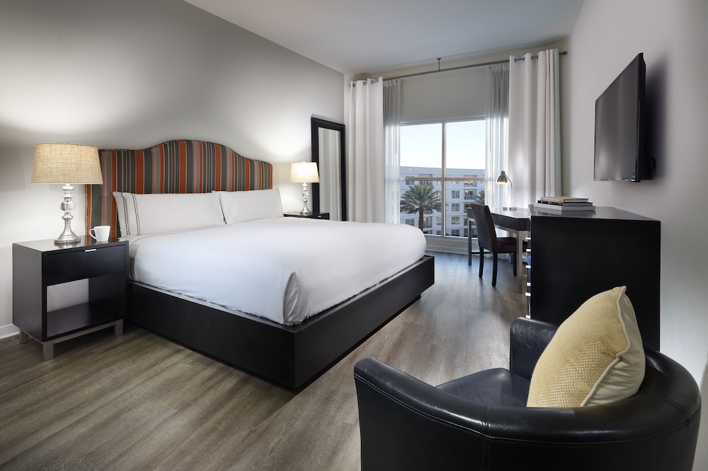 Two Bedroom, Family Suite - Photo 1