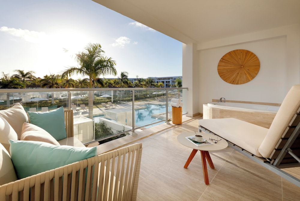 One Bedroom Suite - Photo 5