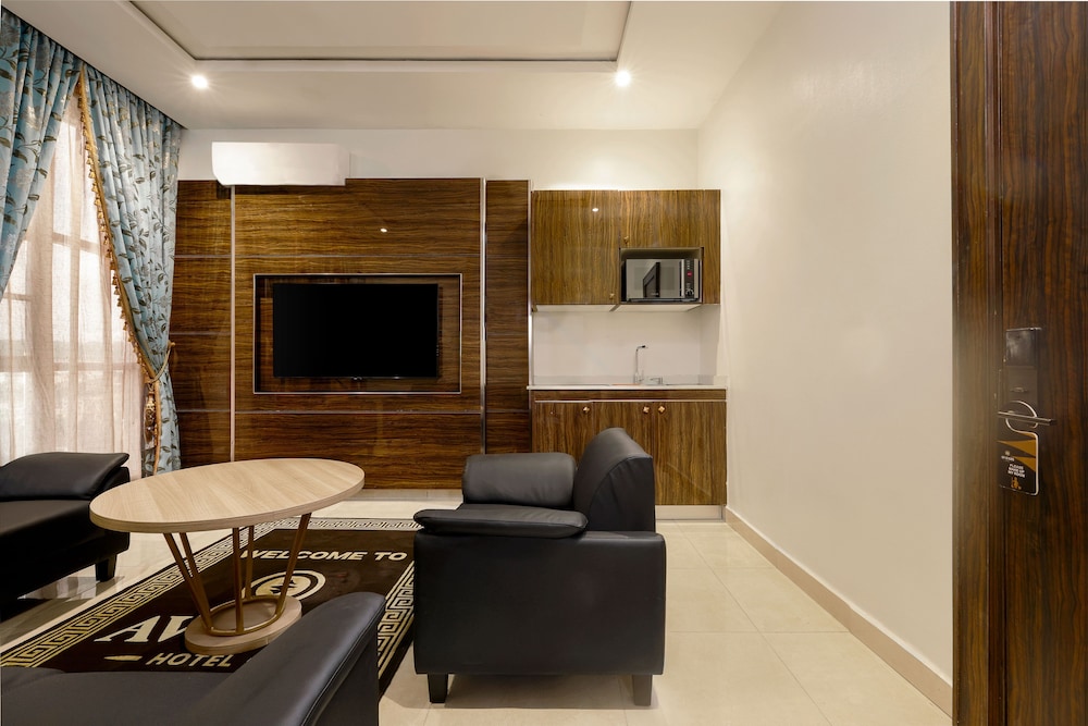 Executive Studio Suite