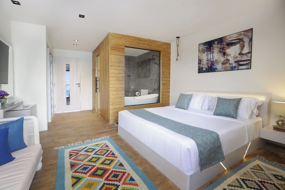 Superior Room, Balcony, Sea View