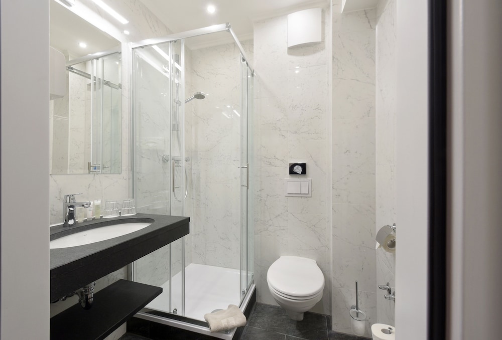 Classic Double Room - Photo 9