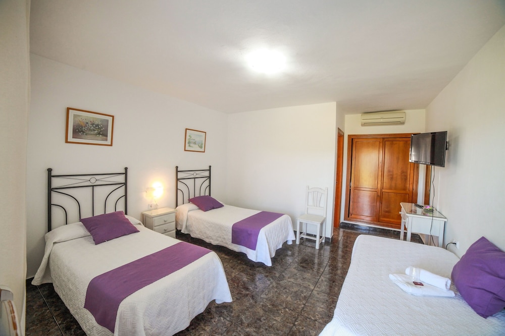 Triple Room, 3 Twin Beds, Terrace photo 2