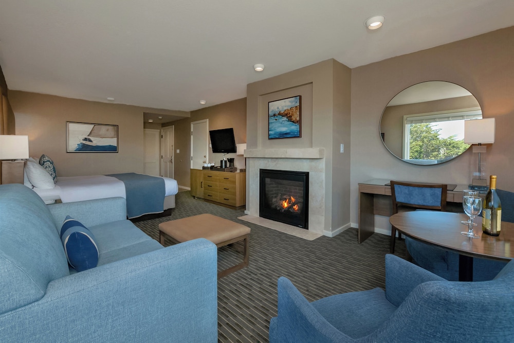 Deluxe Room, 1 King Bed with Sofa bed, Fireplace, Ground Floor photo 2