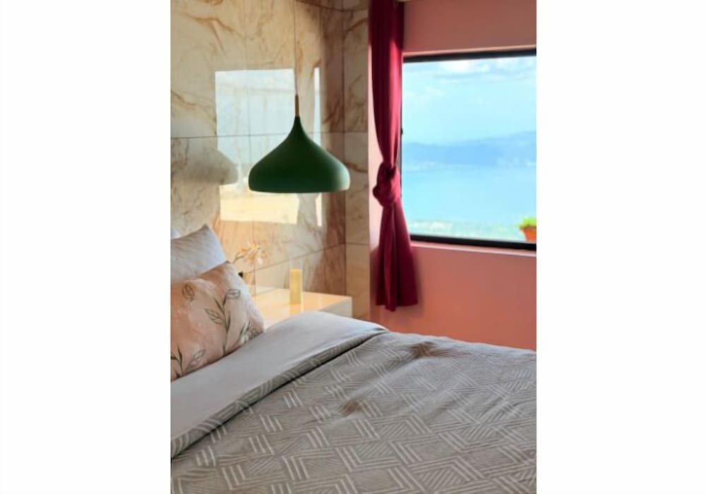 Single Room, Lake View photo 2