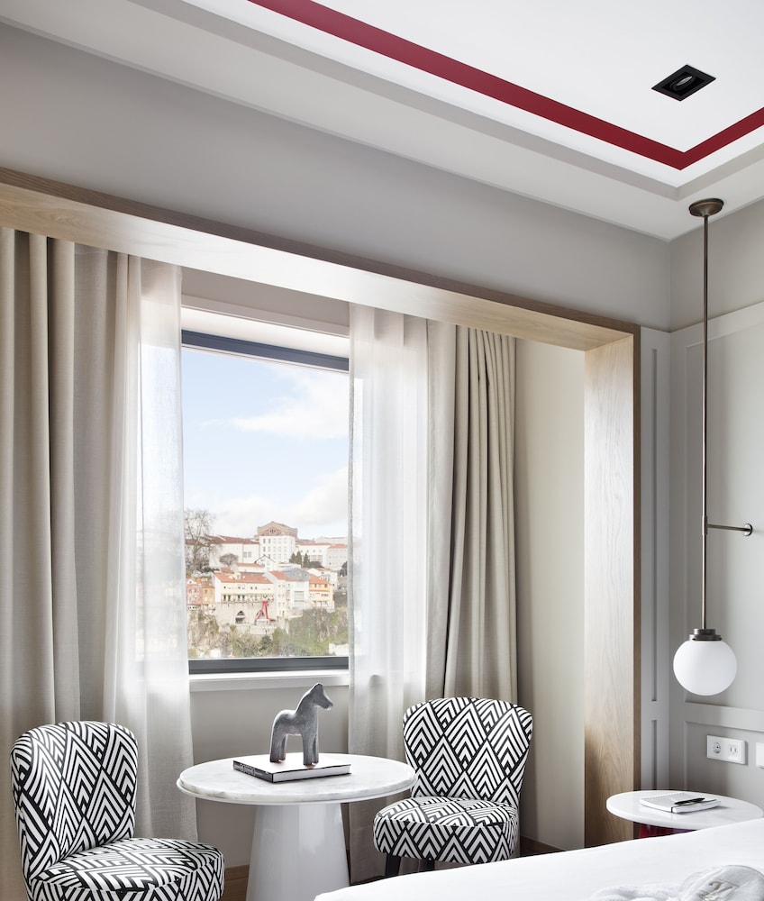 Double Room Single Use, River View thumbnail 6
