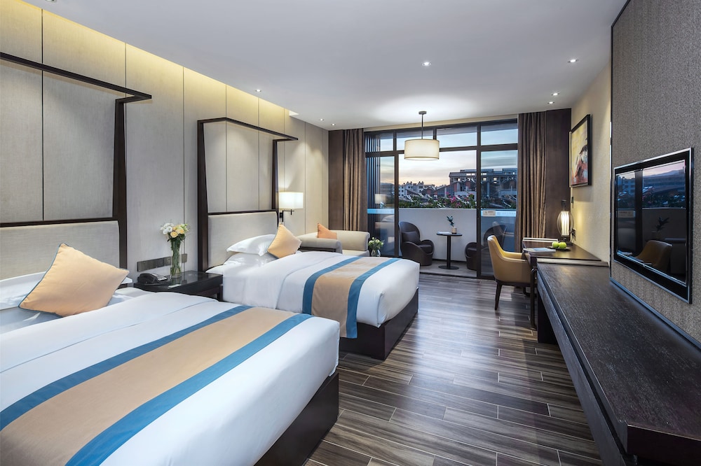 Economy Room, Balcony, Pool View