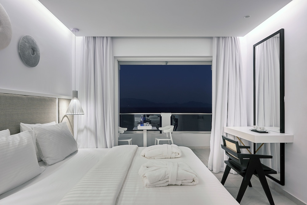 Premium Suite, Garden View (Junior)