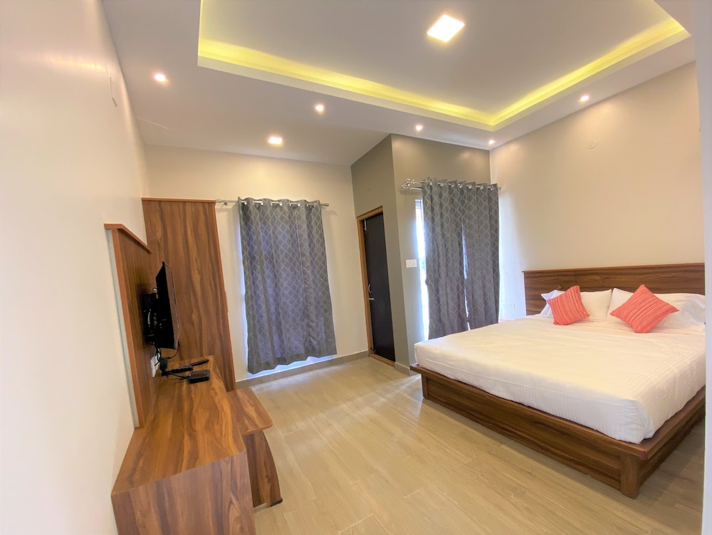 Family Room - Photo 9