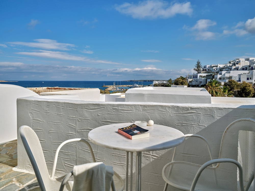 Superior Room, Balcony, Partial Sea View photo 3