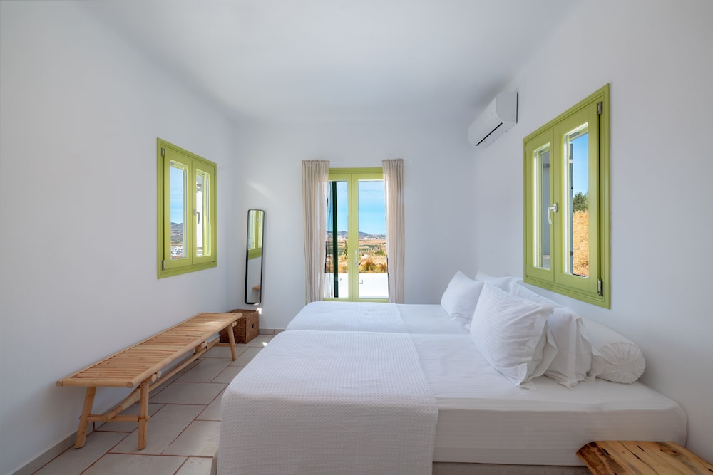 Luxury Villa, 3 Bedrooms, Garden View