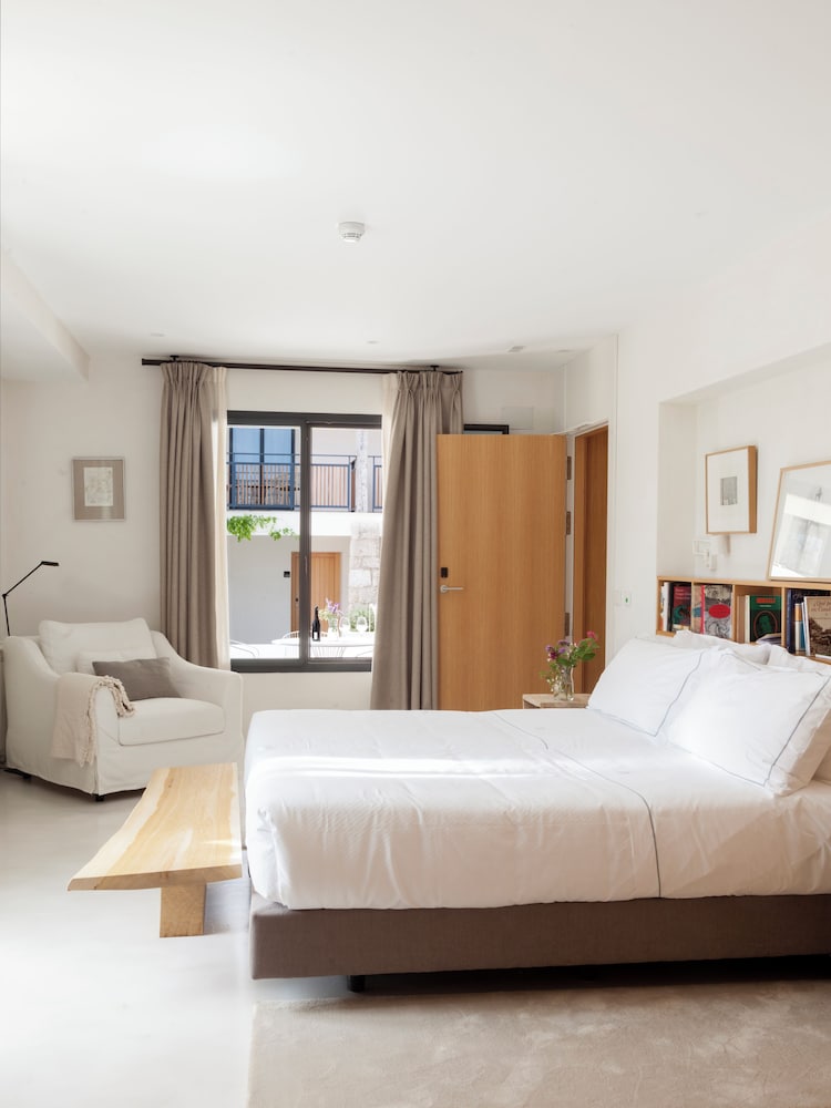 Superior Twin Room - Photo 1