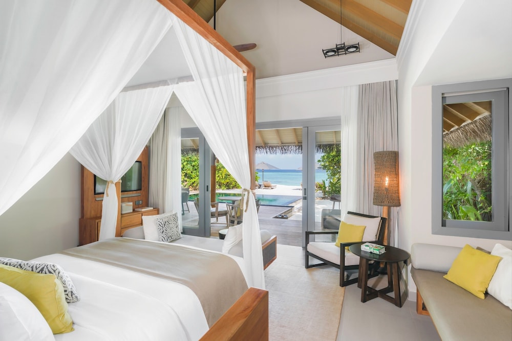 Two Bedroom Beach Pool Residence