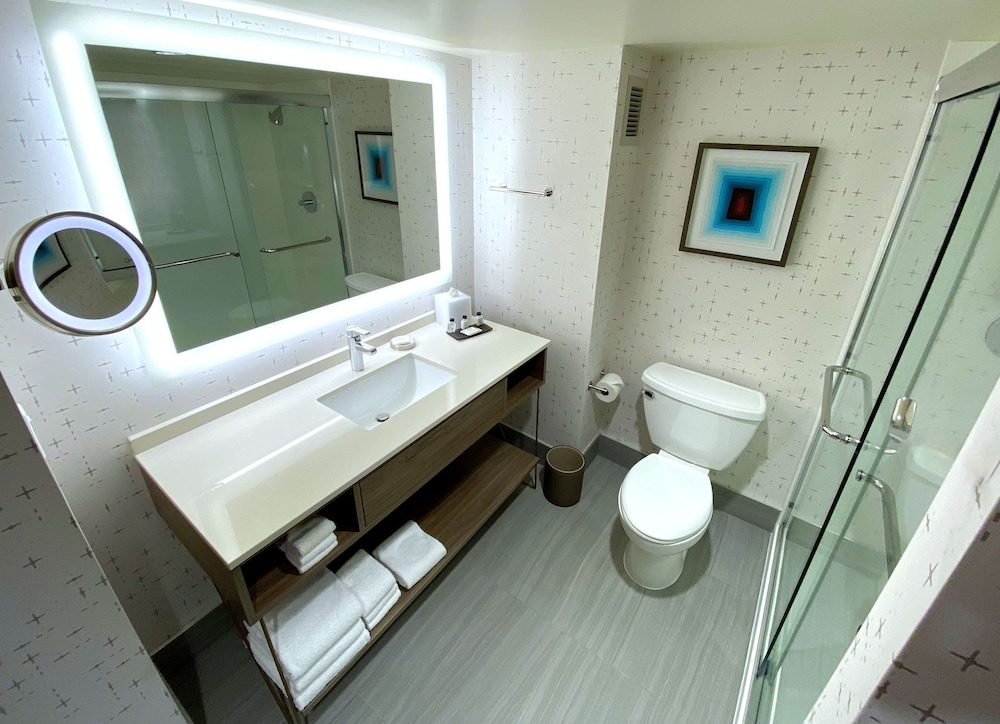 Executive Suite, 1 King Bed (One Bedroom Champion Suite King) - Photo 5