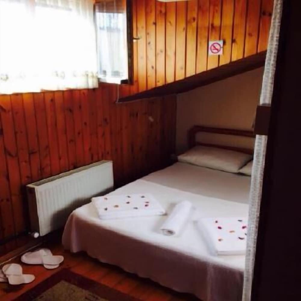 Economy Double Room photo 1