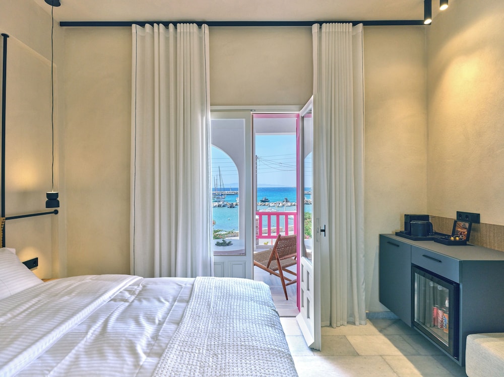 Deluxe Double Room, 1 King Bed, Sea View
