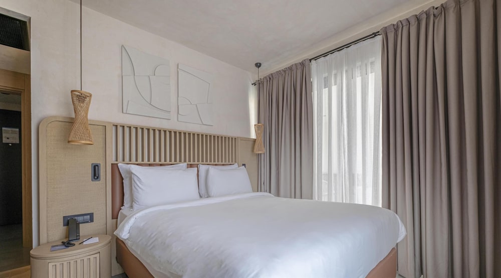 Suite, 2 Bedrooms, Private Pool - Photo 3
