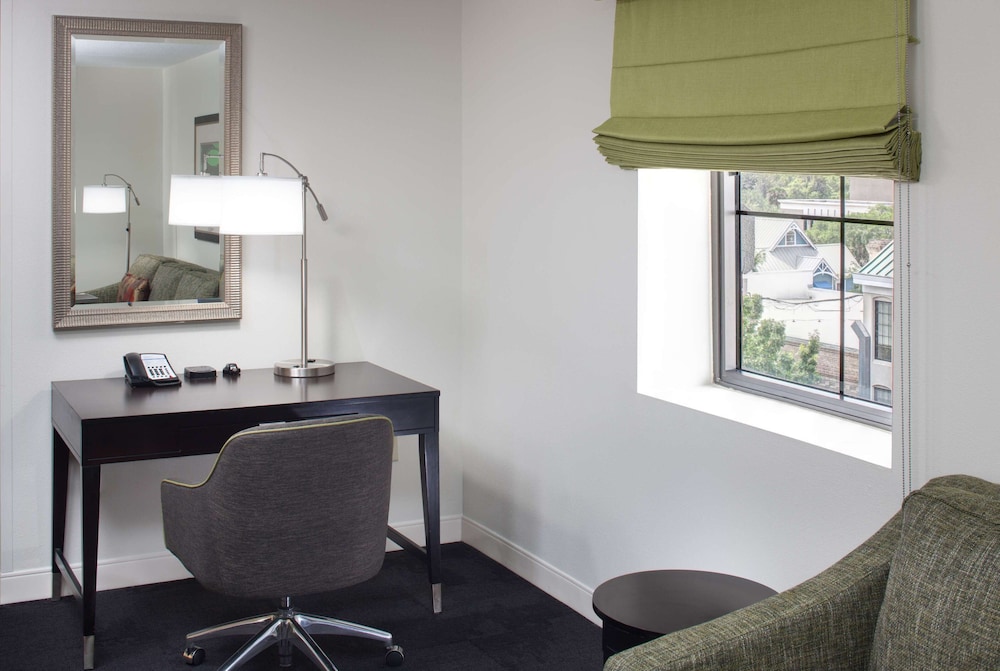 Studio, Multiple Beds - Photo 3