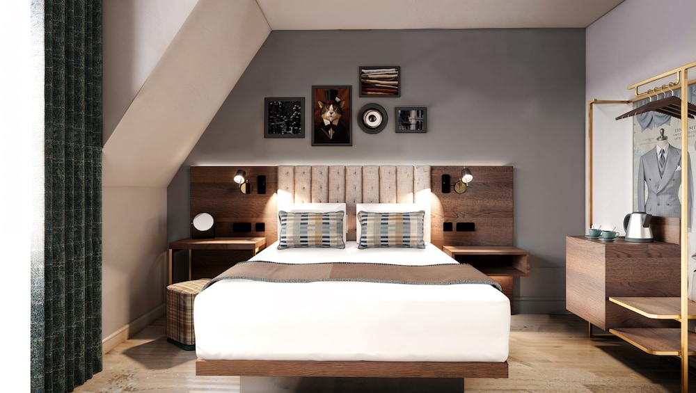 Standard Room, 1 Queen Bed - Photo 2