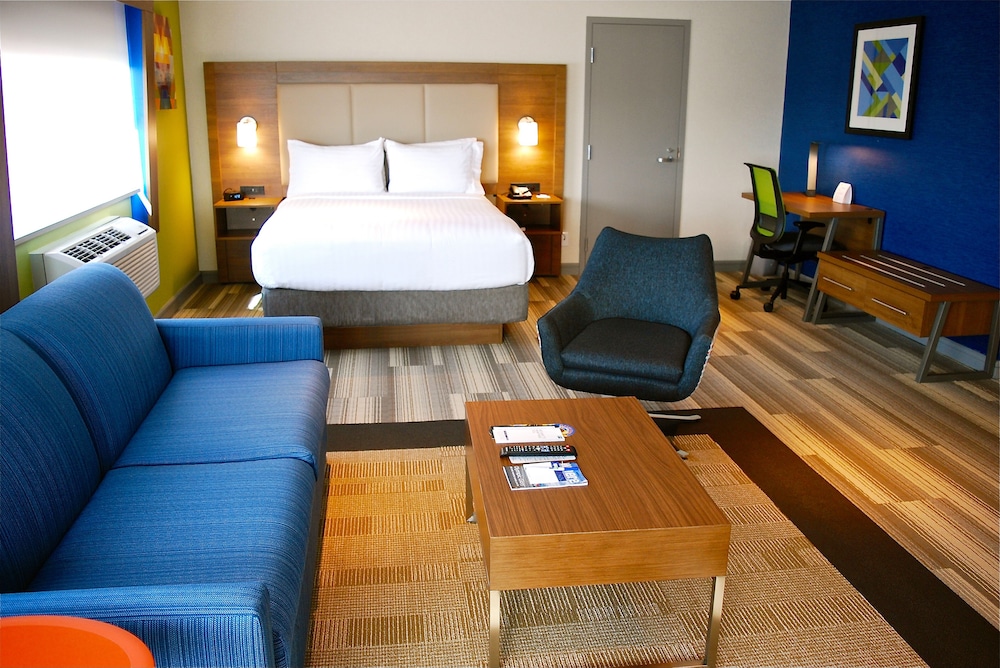 Suite, 1 Queen Bed