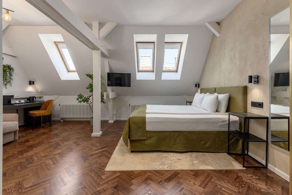 Junior Suite - Photo 1