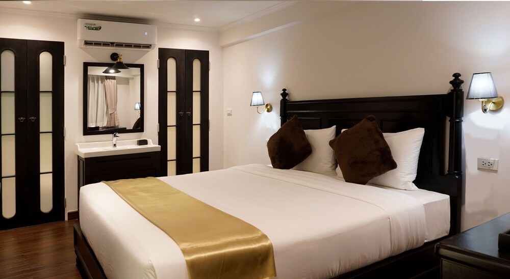 Deluxe Room, 1 King Bed