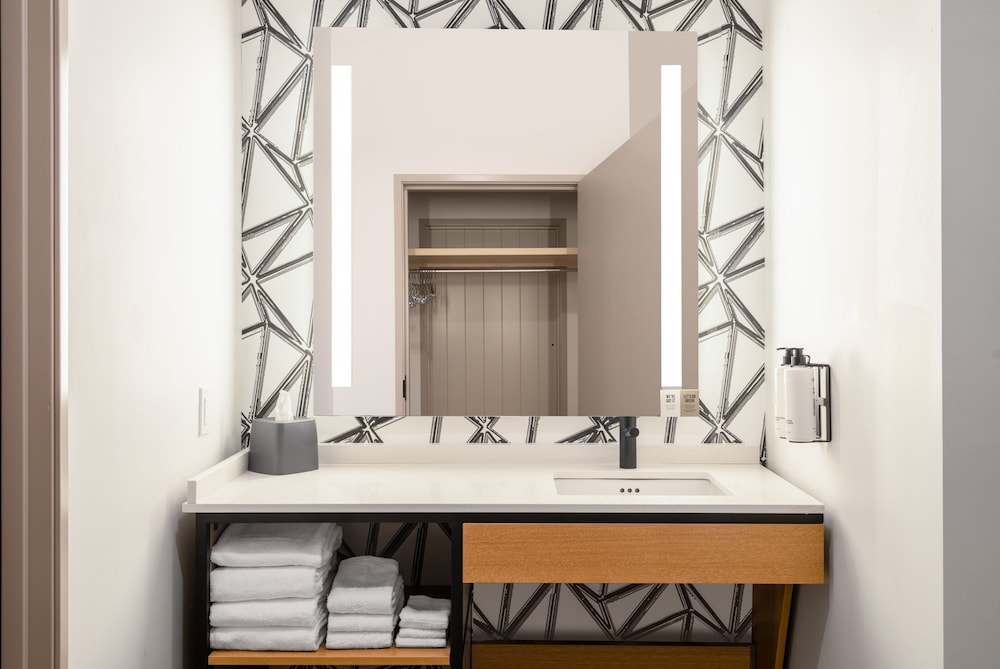 Studio Suite, 2 Queen Beds, Accessible (Communications, Mobility, Access Tub) - Photo 5