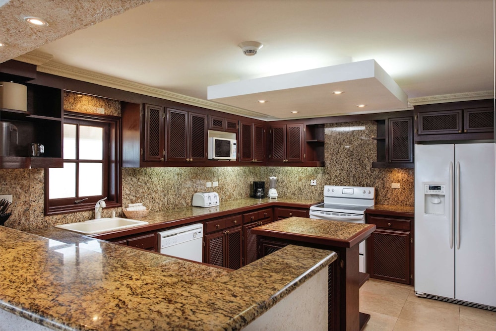 Penthouse, 2 Bedrooms, Ocean View (Private Plunge Pool) - Photo 2