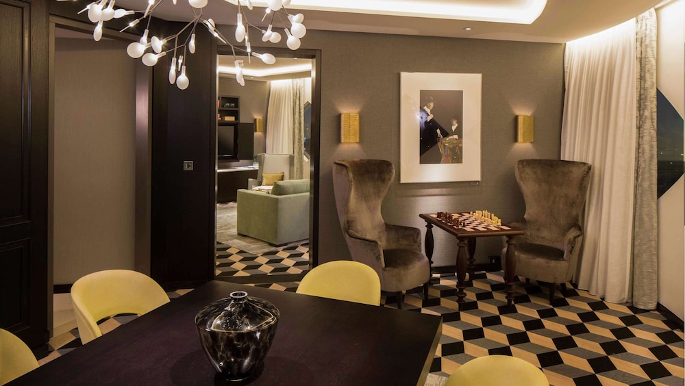 Suite, Club Lounge Access (Diamond) - Photo 5