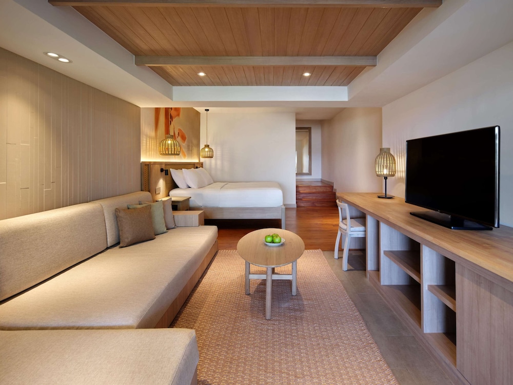 Beachfront Suite