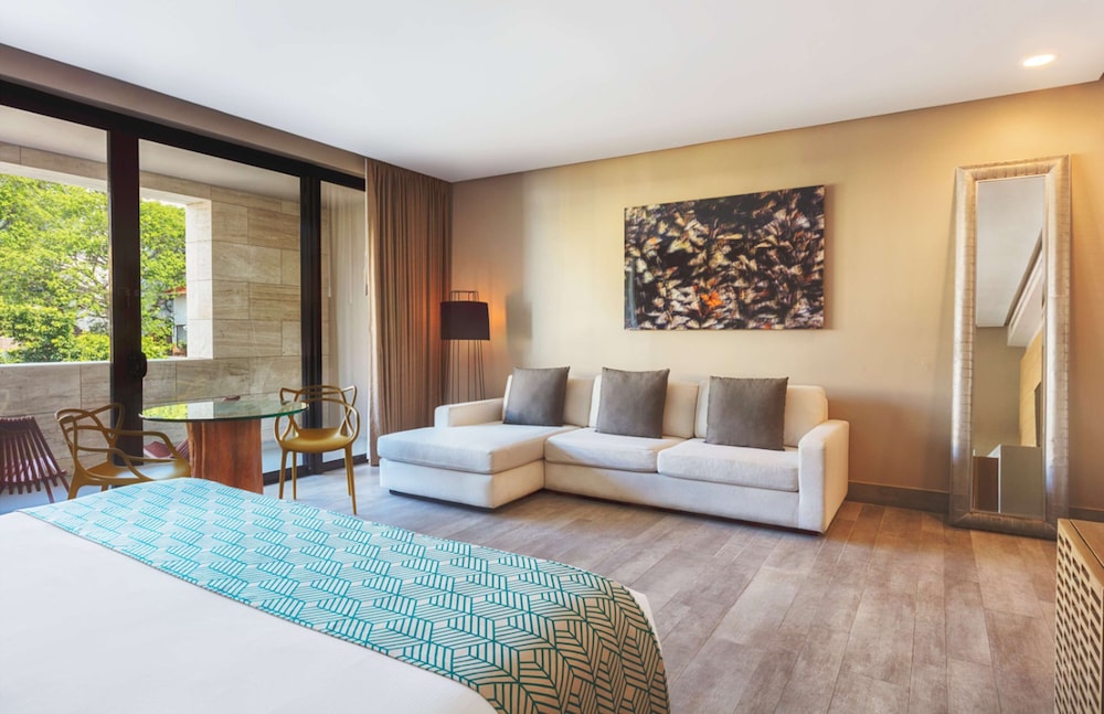Junior Suite, 1 King Bed