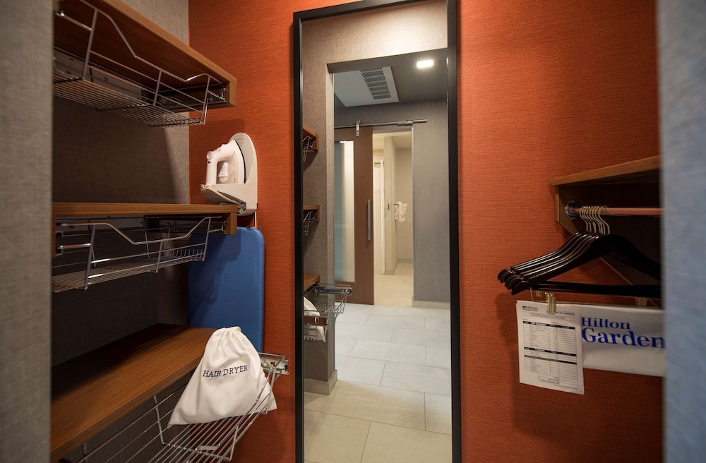 Suite, 2 Queen Beds, Accessible (Roll-in Shower, Hearing/ Mobility) photo 2