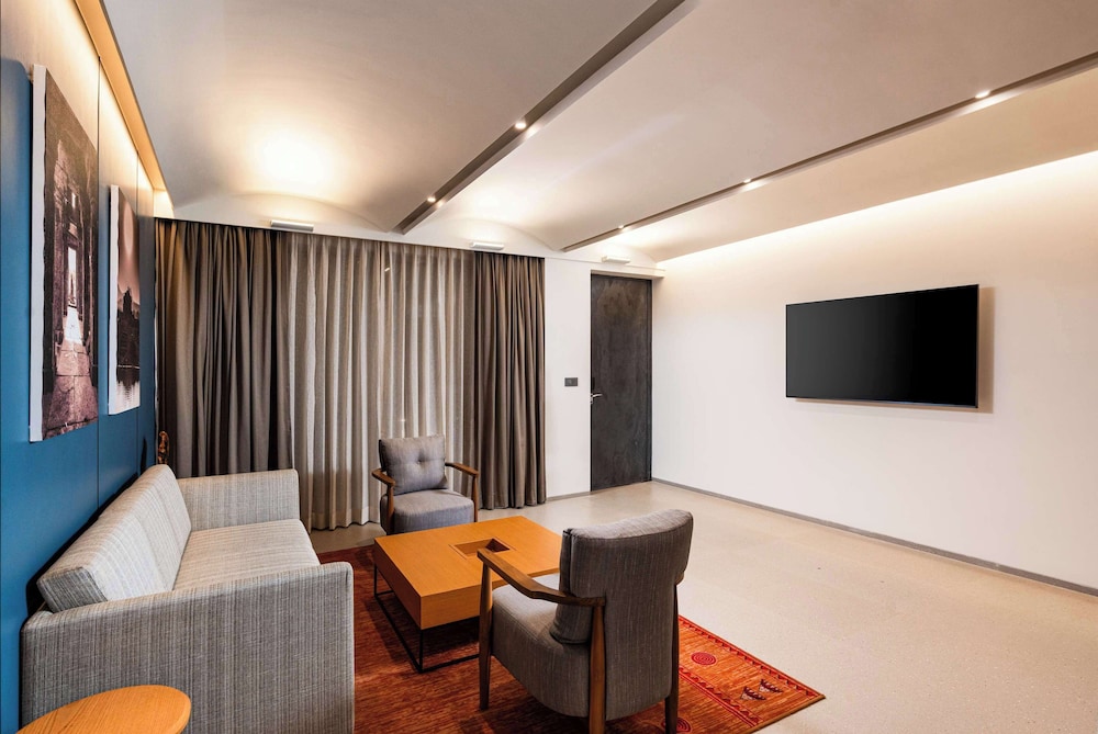 Villa, 4 Bedrooms - Photo 4