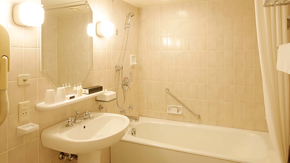 Classic Room, 1 King Bed, Harbor View (High Floor) - Photo 4