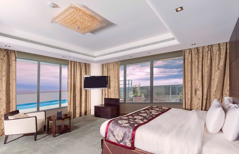 Suite, Multiple Beds, Non Smoking, Kitchen (Living Room;Penthouse) - Photo 2