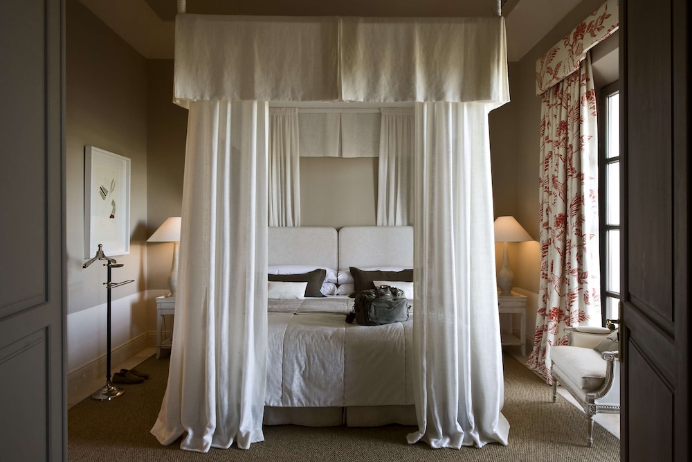 Suite con Vista al Jardín y Acceso al Spa