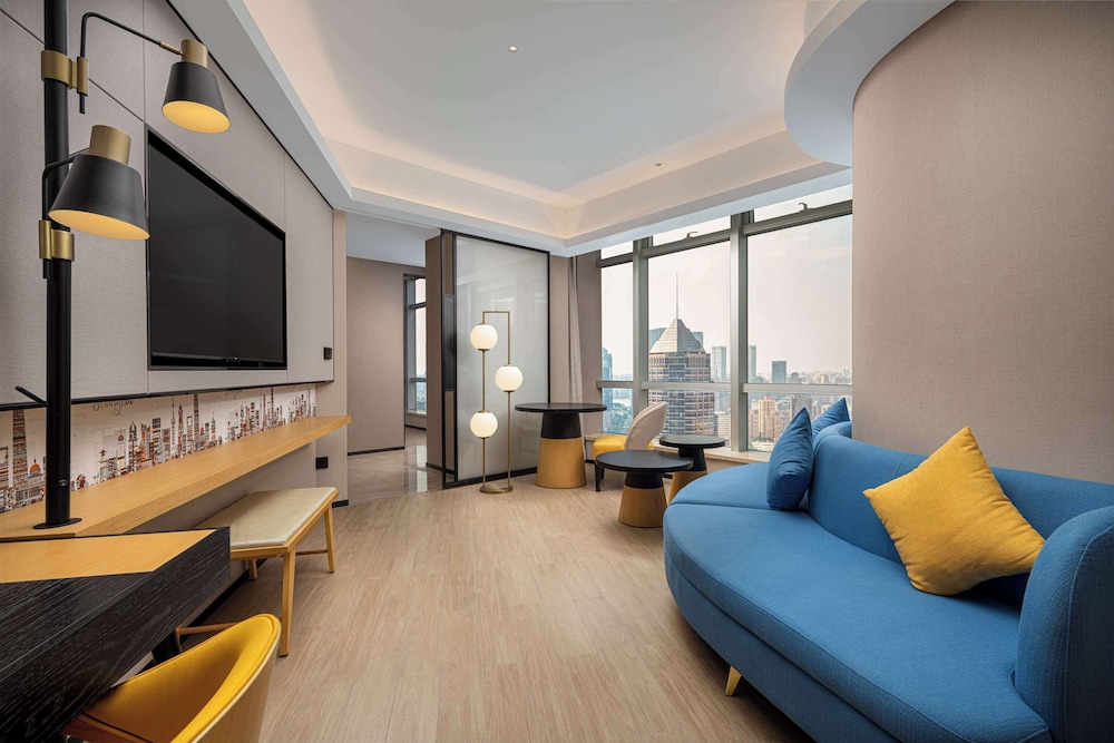 Deluxe Suite, 1 King Bed