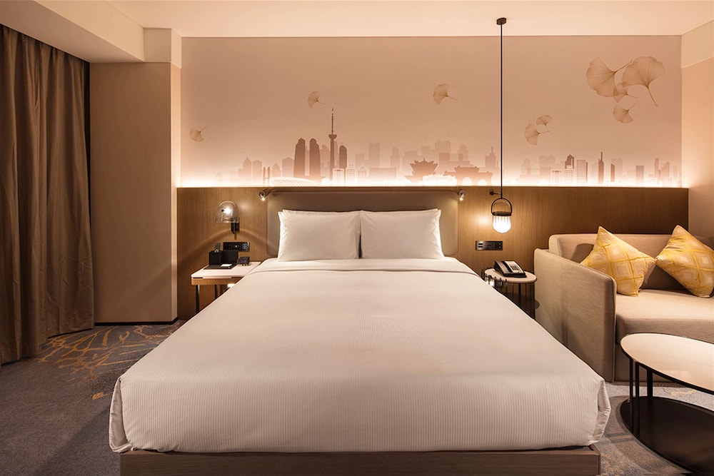Room, 1 King Bed, Accessible photo 3