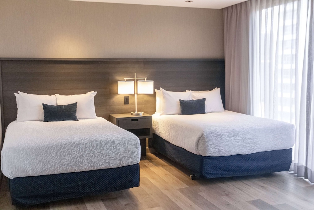 2 Queen Bed
