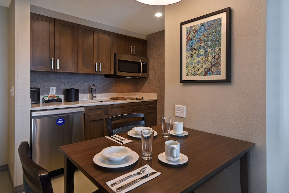 Suite, 1 King Bed, Accessible, Bathtub (Hearing) - Photo 4