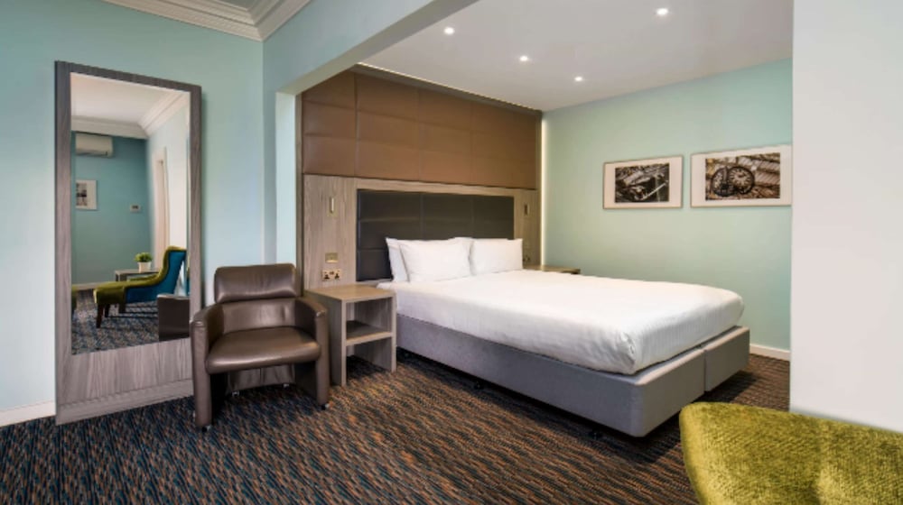 Standard Room, 1 Double Bed, Non Smoking (Small Room) - Photo 1