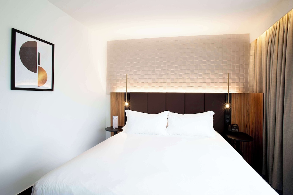 King Executive Room With Sofa Bed