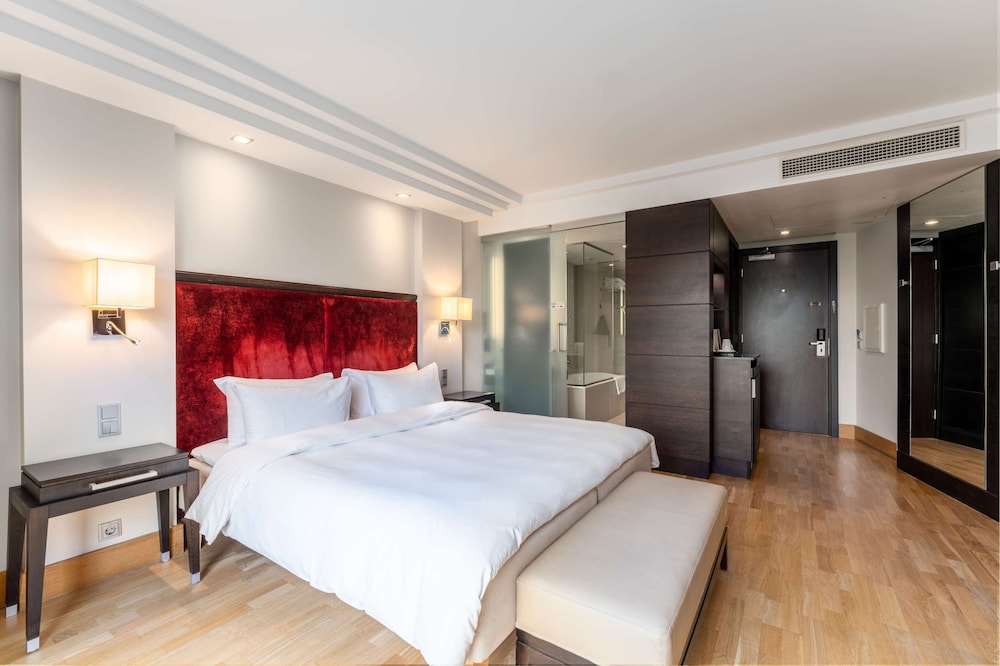 Premium Room - Photo 6