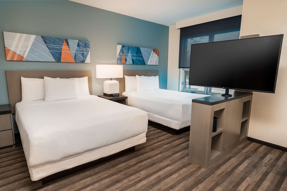 Studio Suite, Multiple Beds